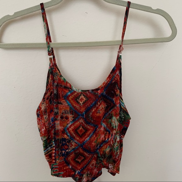 Red Tie Sleeveless Crop Top - Picture 3 of 3